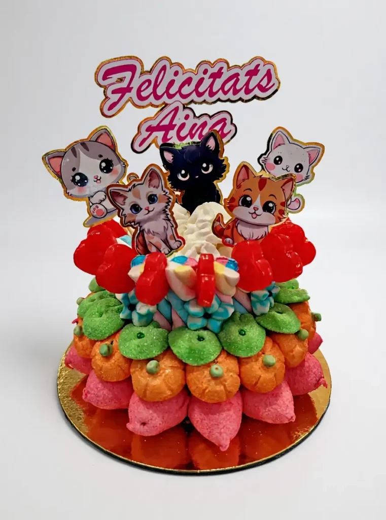 Pastel de chuches personalizado Gatitos